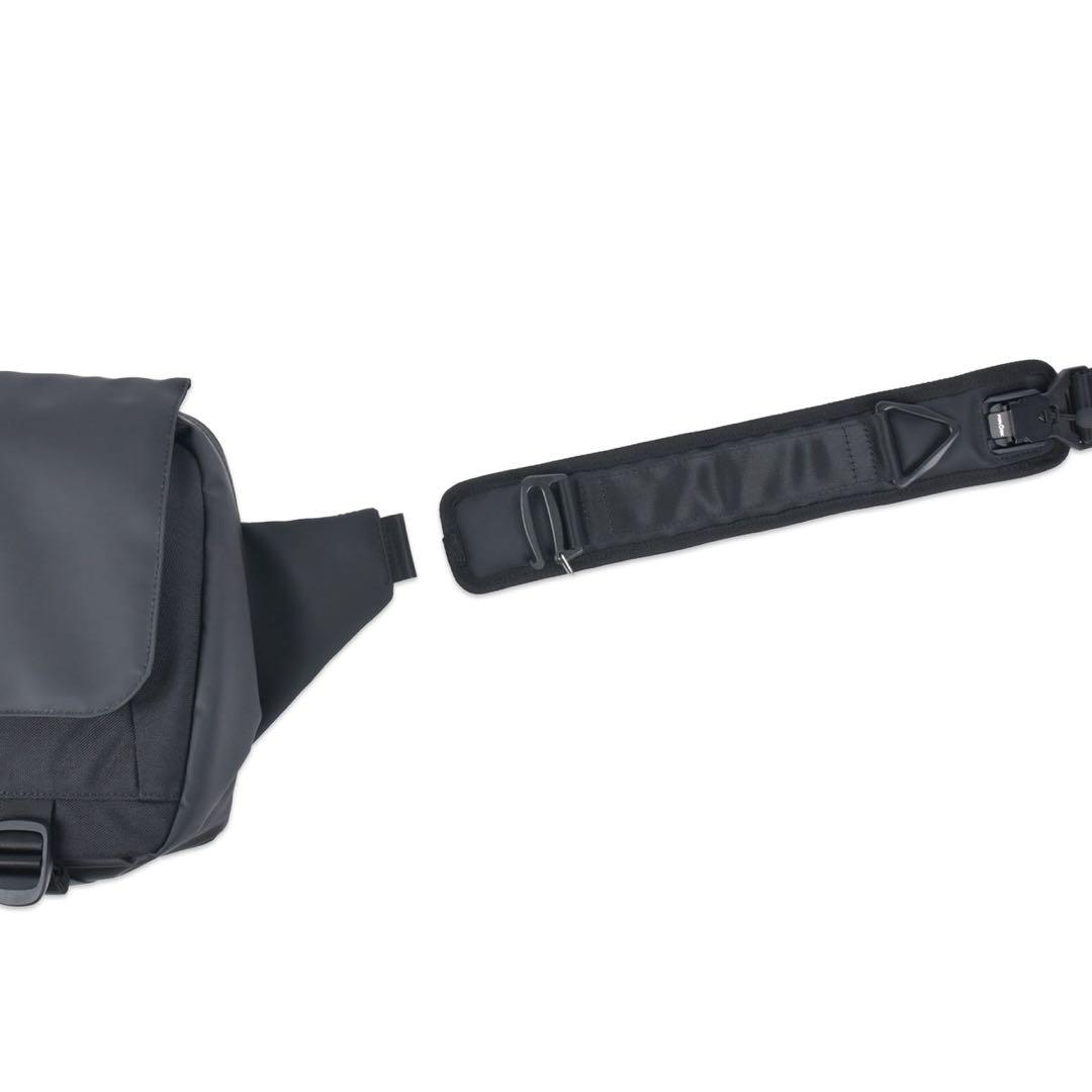 新品未使用　TOUGH BIG SLING BAG KHAKI