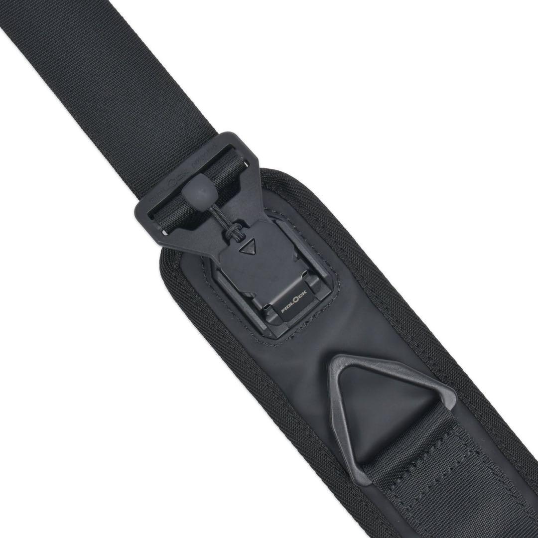 新品未使用　TOUGH BIG SLING BAG KHAKI