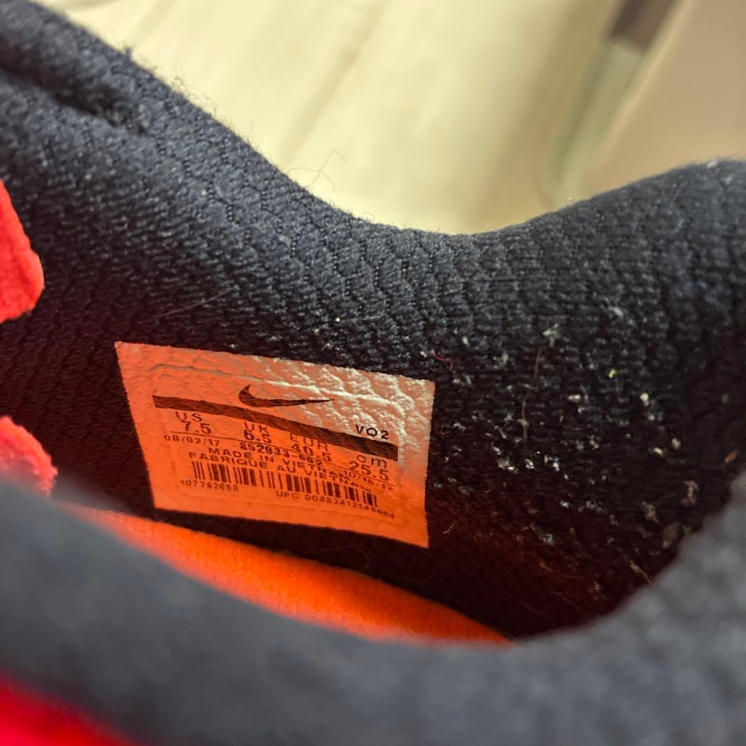 Nikeロマレオス3