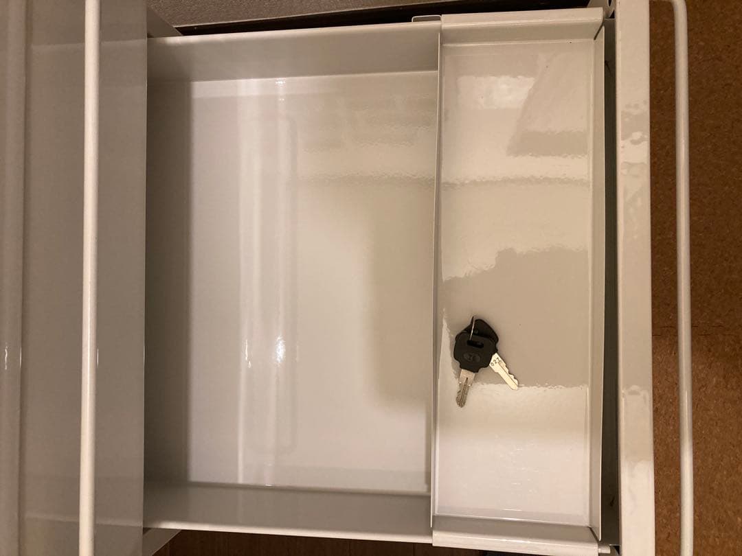 無印スチール製　そで机