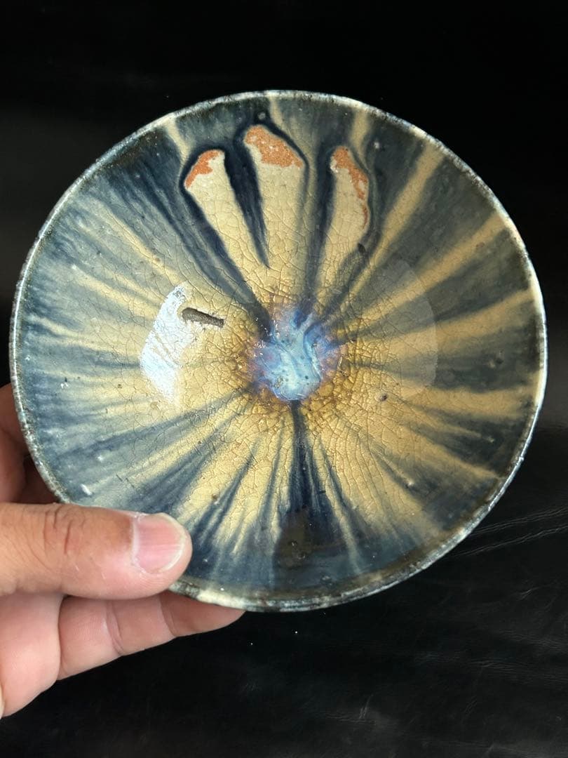 究極の美◾️蔵から、またまた凄そうな古い抹茶茶碗が出て来ました。