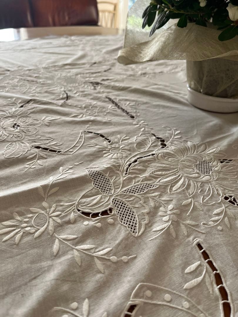 ◆フランス刺繍｜大判マルチクロスBベッドカバースプレッド白テーブルクロス草花