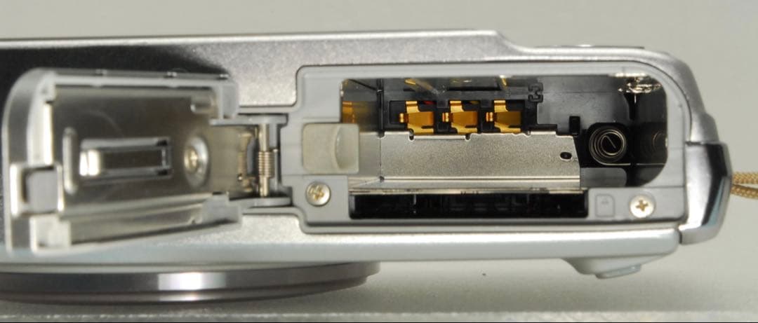 Ema様フォロー割_CASIO EXILIM EX-H15❤️シルバー カメラ