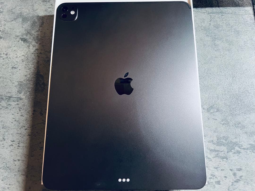 iPad pro (M4) 13インチ 1TB &Magic Keyboard