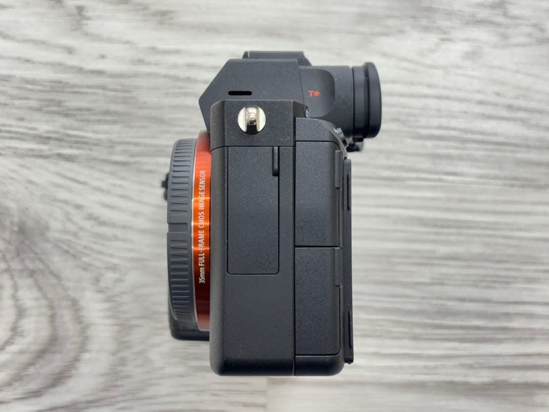 α7iii 箱付き　ボディ、バッテリー、ストラップ、取説