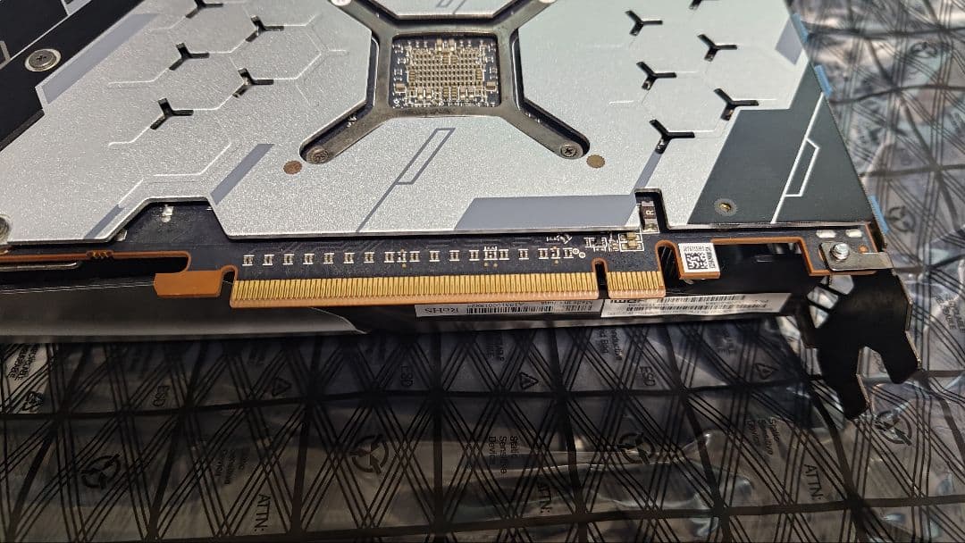 グラフィックボード・グラボ・ビデオカード SAPPHIRE NITRO+ RX5700XT 8G GDDR6