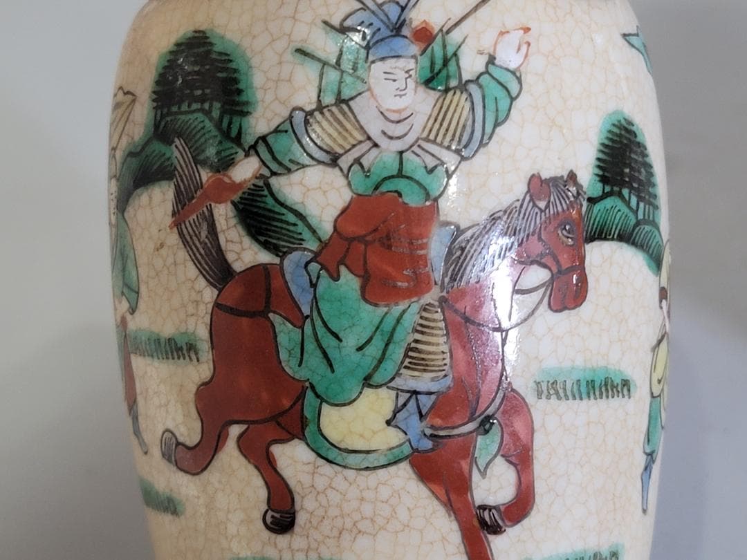 中国 色絵 人物 瓶 一対 台