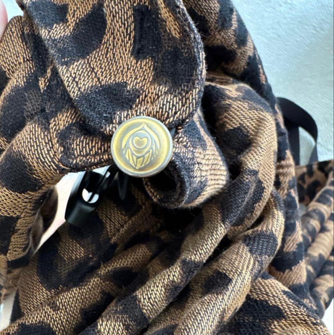 アーティポッペ 抱っこ紐 レオパード