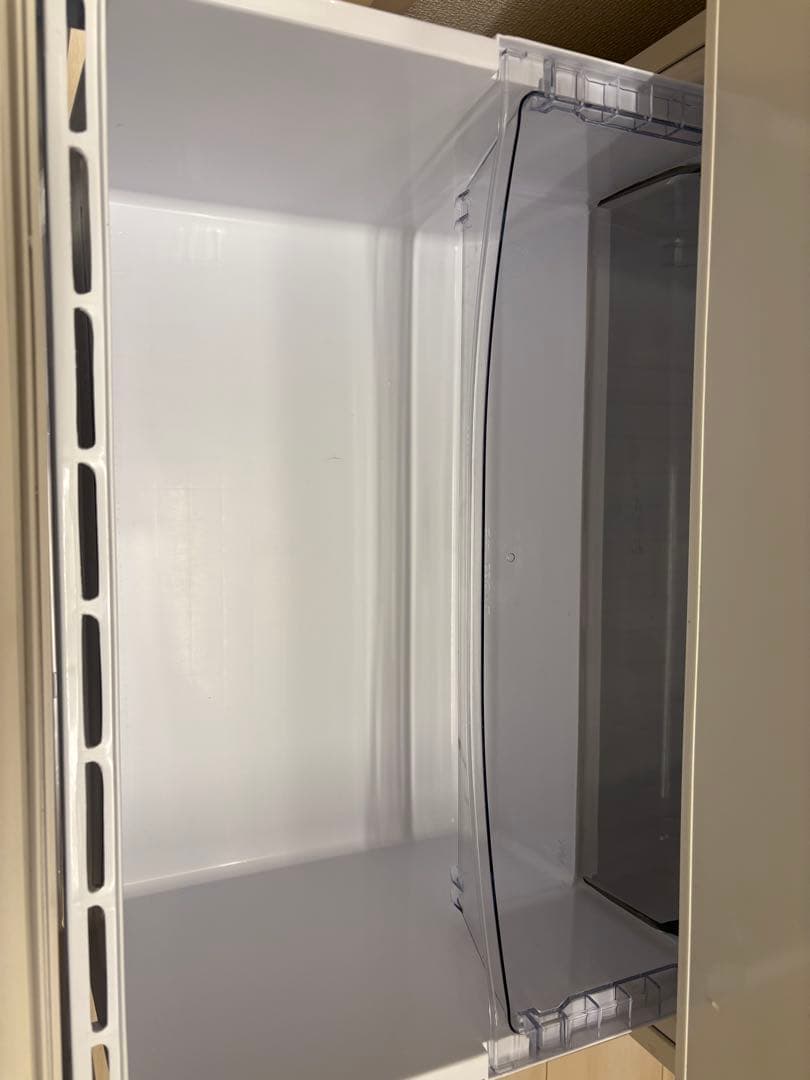 冷蔵庫　AQR-SV27H（W）　　※一部編集しました