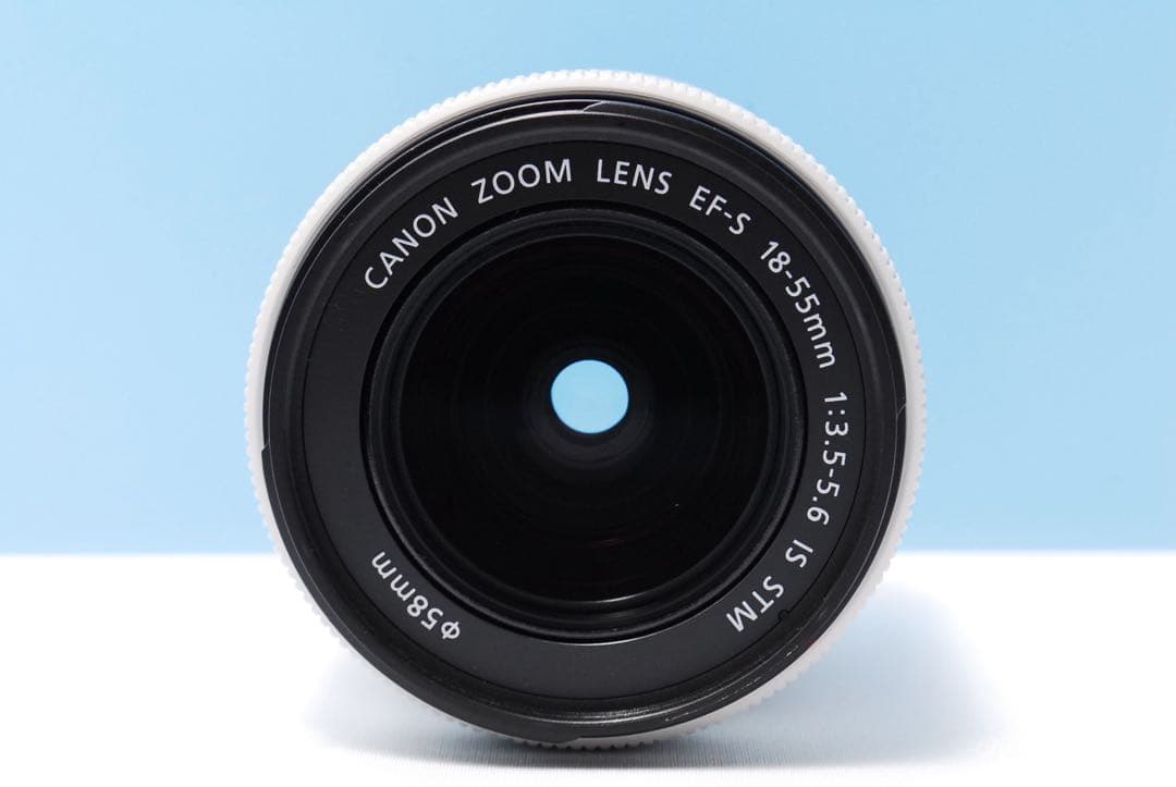 【人気色ホワイト】Kiss X7 手ぶれ補正 軽量 ショット数少ない☆