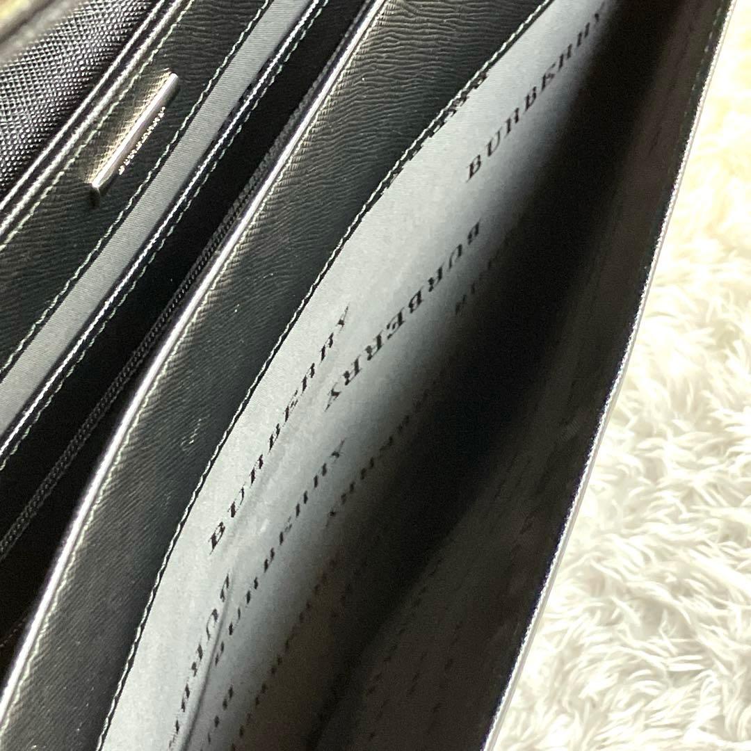 【美品】Burberry 高級ビジネスバッグ　ダレスバッグ　鍵付き