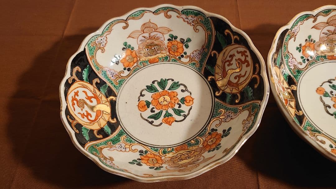 古伊万里　伊万里　色絵　金襴手　獅子の図　菓子鉢　大鉢　２客