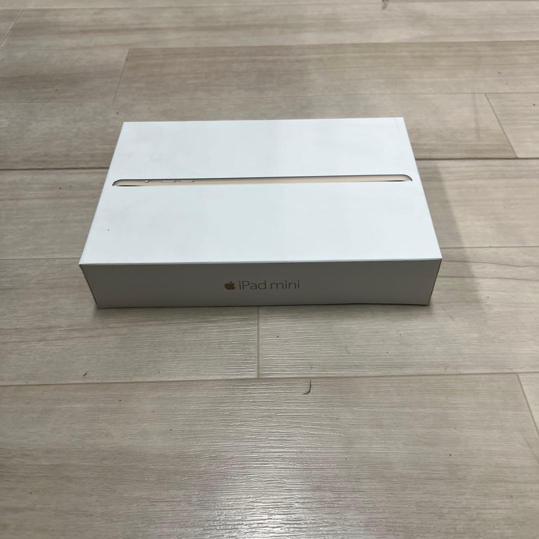 iPad ゴールド 7．9インチ カバー付き