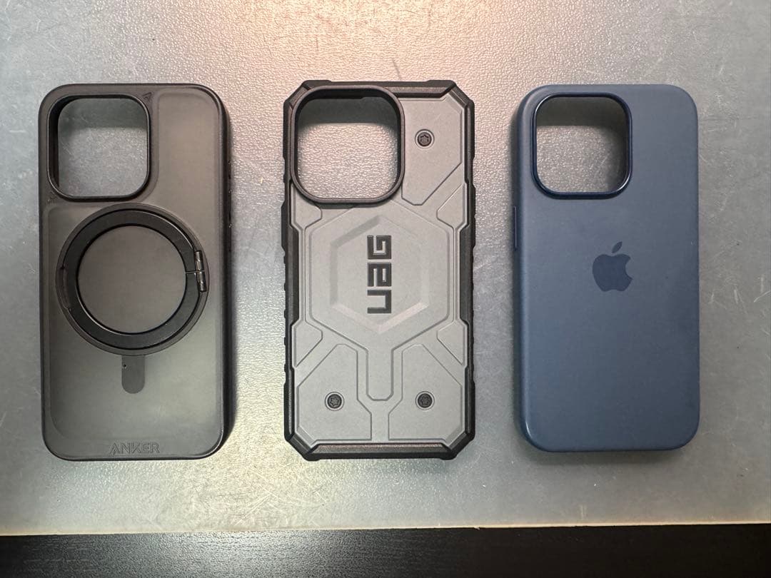 iPhone 15 Pro 256g ナチュラルチタニウム　純正ケース付