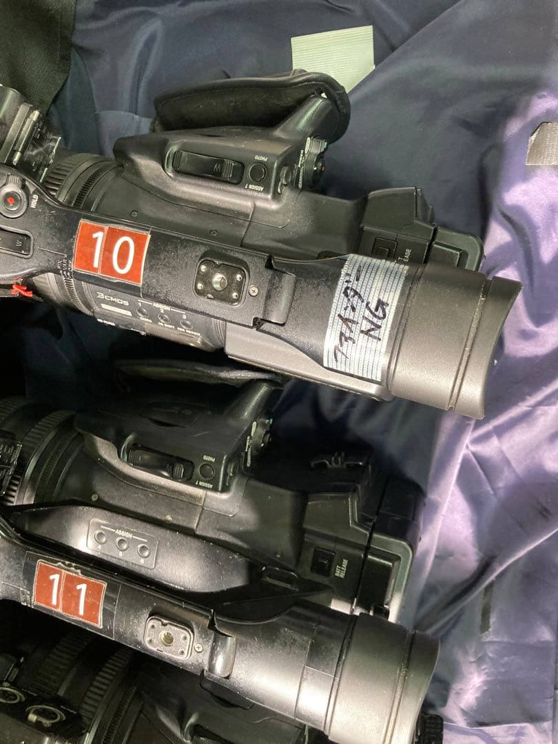 SONY hvr-MRC1K 4個セットとソニーZ5Jの5台おまけ付き！