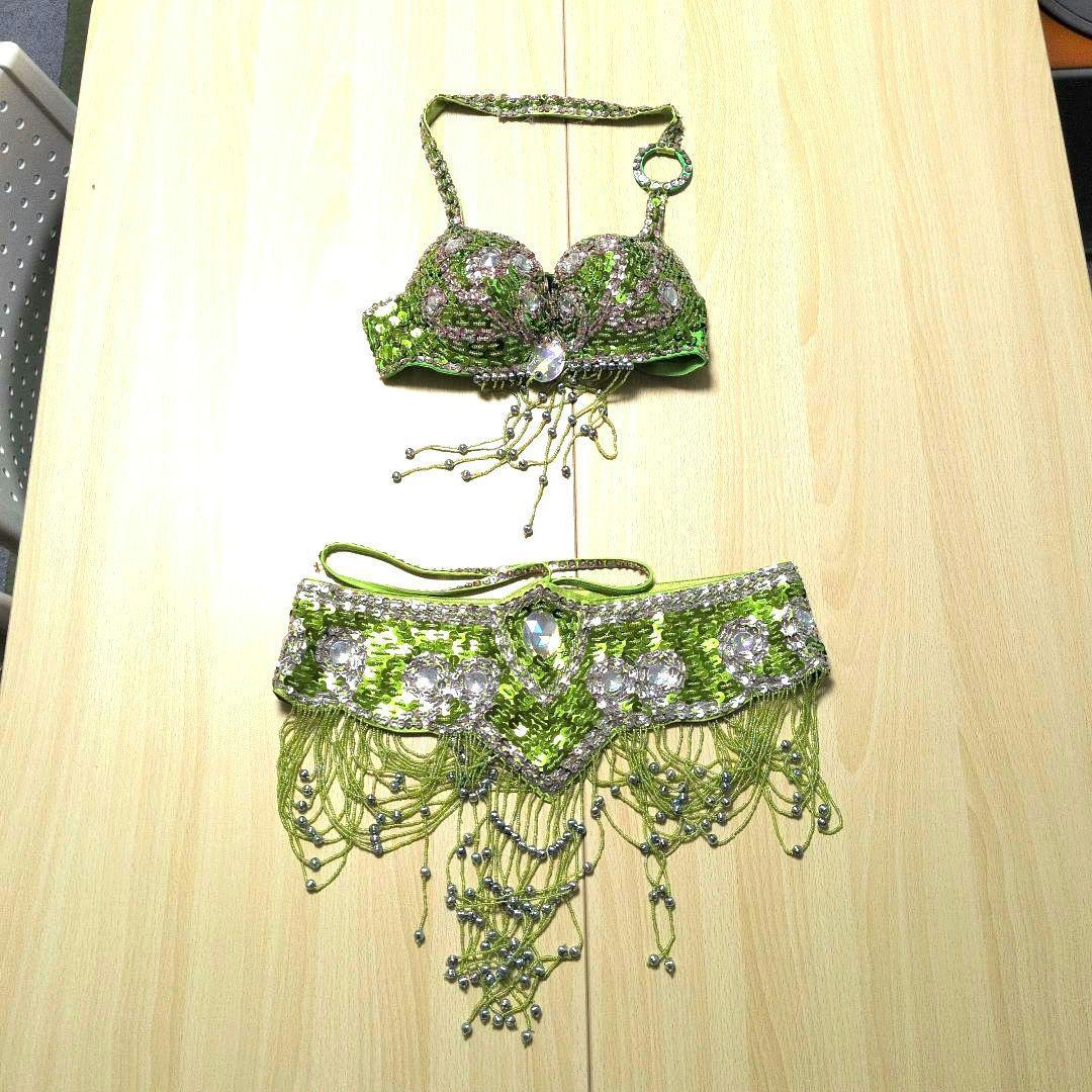 美品　ベリーダンス衣装　セットアップ　ブラベルト　ライトグリーン　オリエンタル