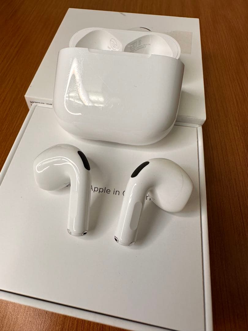 【正規品】AirPods 4 ANC搭載モデル MXP93J/A 4D9L0