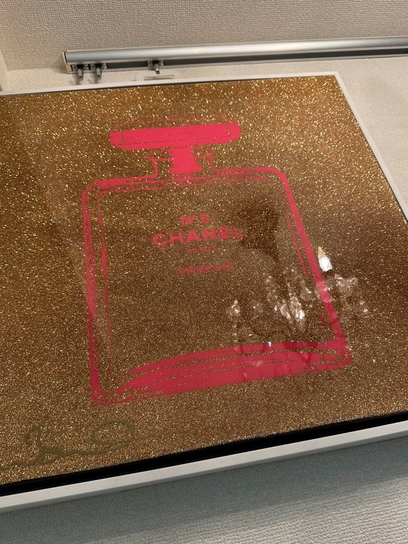 サイン入り証明書付きシェーン・ボーデン No.5 CHANELゴールド絵画