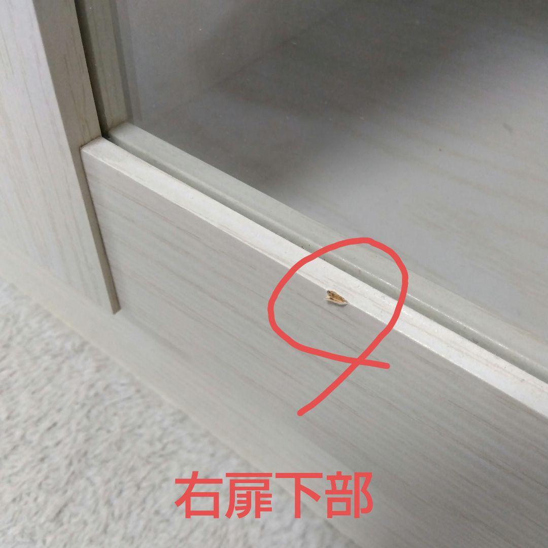 ガラス扉付き本棚