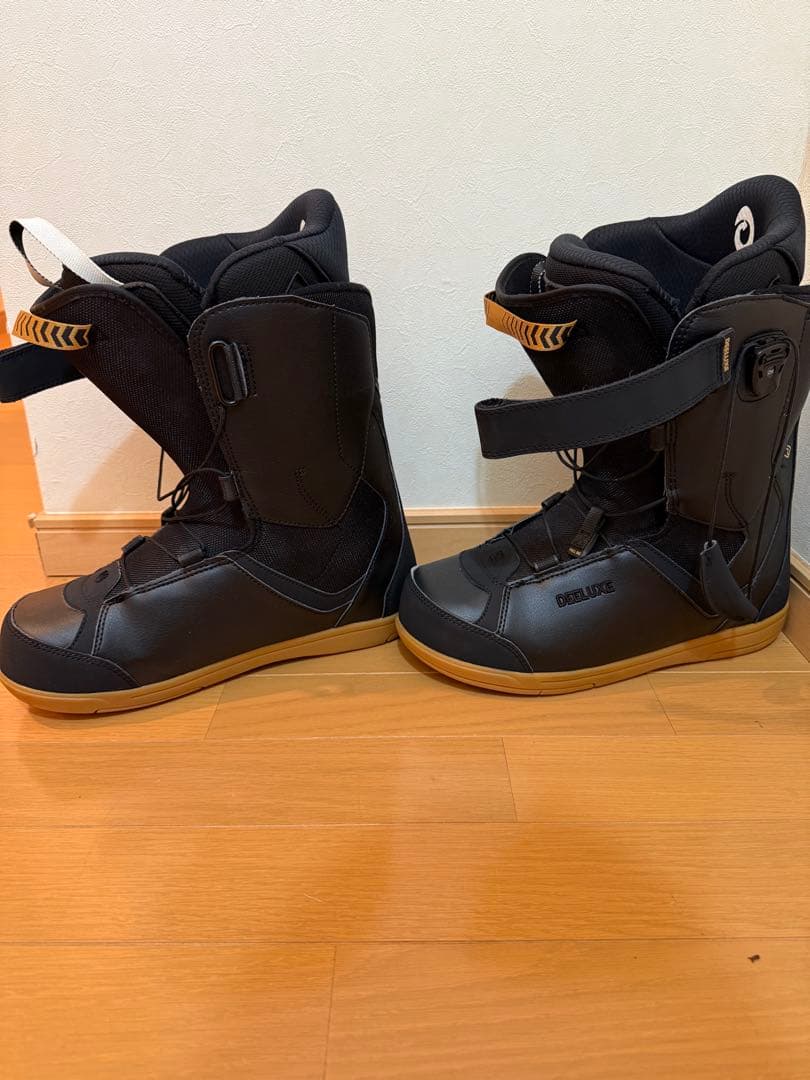 ブラック スノーボードブーツ ディーラックス