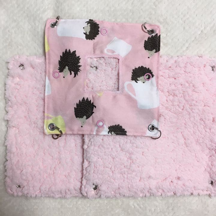 モモンガハウス(ハリネズミ・マグ)  ボアピンク 2050円