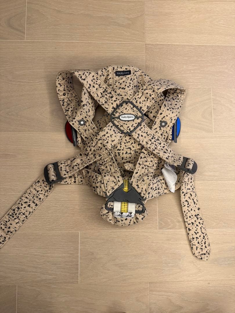 【muuuu様】ベビービョルン ベビーキャリア NINI 抱っこ紐 限定色