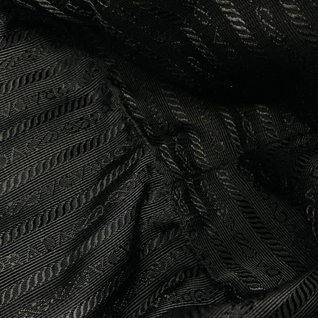 【PRADA】ハンドバッグ　リボン　ロゴ金具　ゴールド金具　ナイロン　ブラック