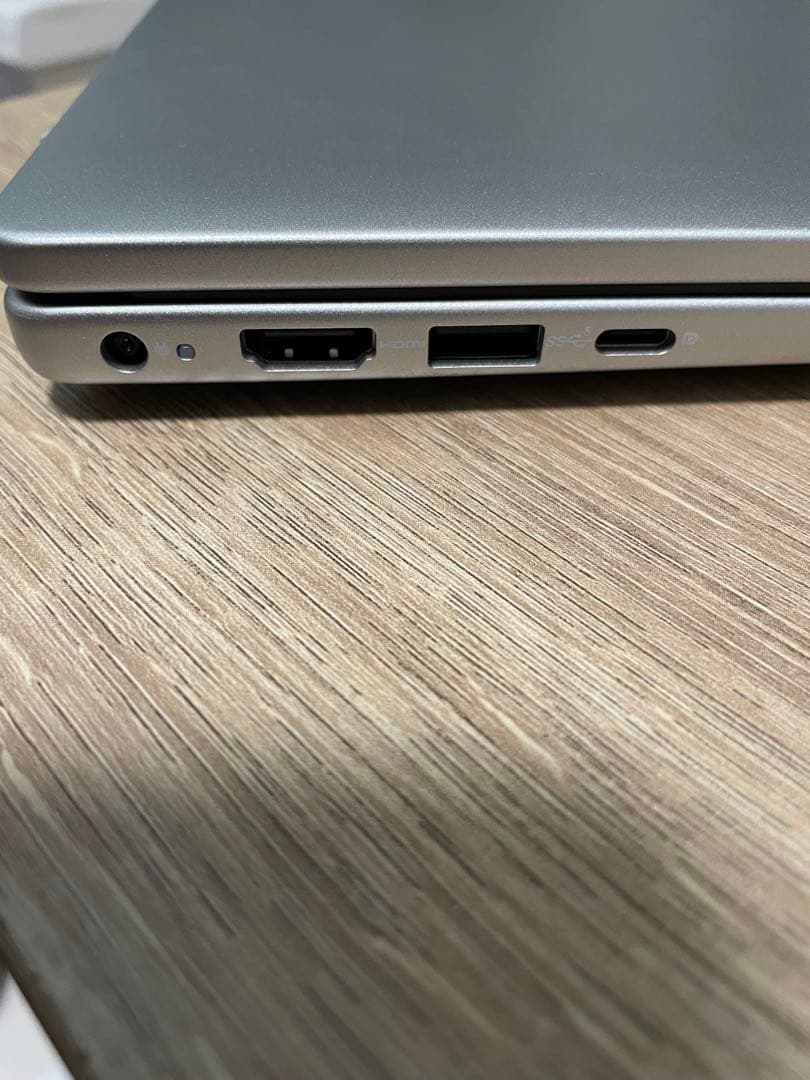 PC Dell 14 DC14250 (充電器付き)