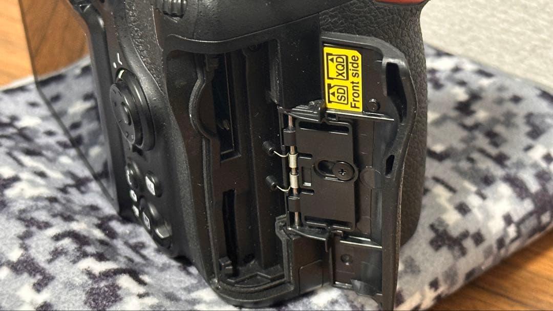 中古 Nikon D500ボディ➕ラバープロテクター