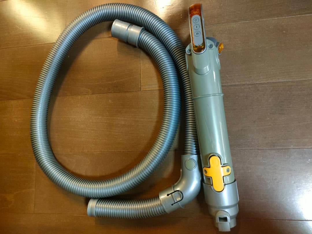dyson ダイソン サイクロン式掃除機 DC12本体・付属品セット（中古）
