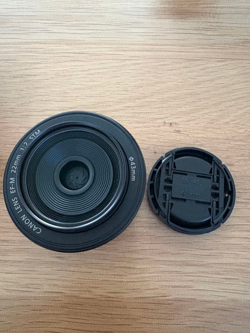 Canon eos kiss m2 レンズキット＋単焦点レンズ
