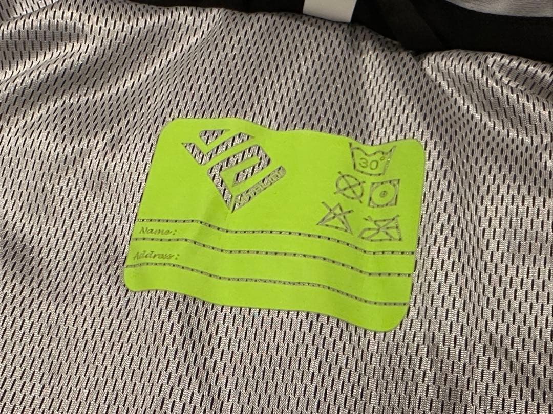 VITALINI スキーウェアジャケット Mサイズ（若干大きめ）