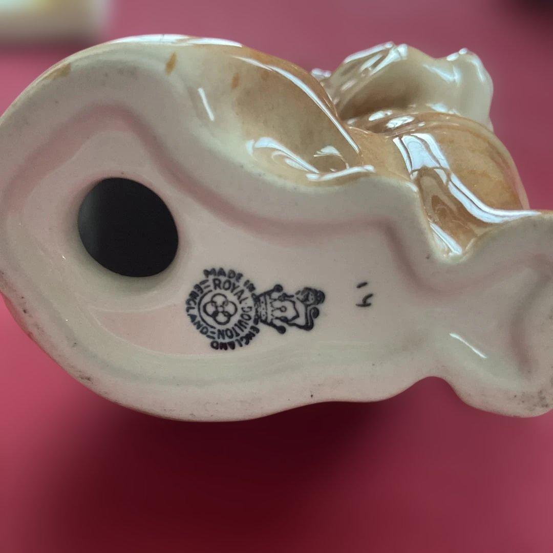 英国ビンテージ ロイヤルドルトンの上品な猫