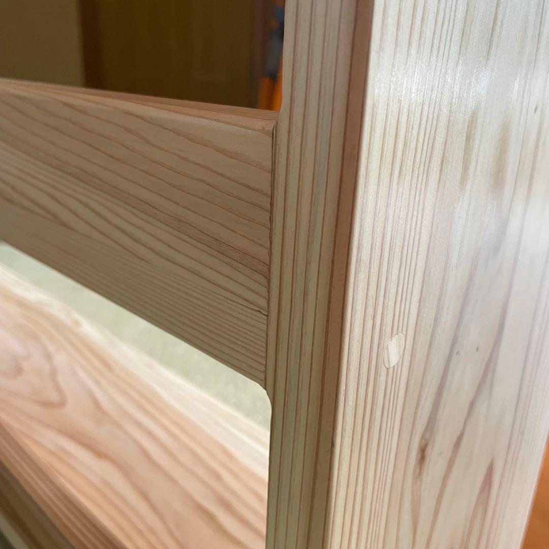 杉のハンドメイド 新作「角のない優しいシェルフ」無垢 収納 本棚 ラック