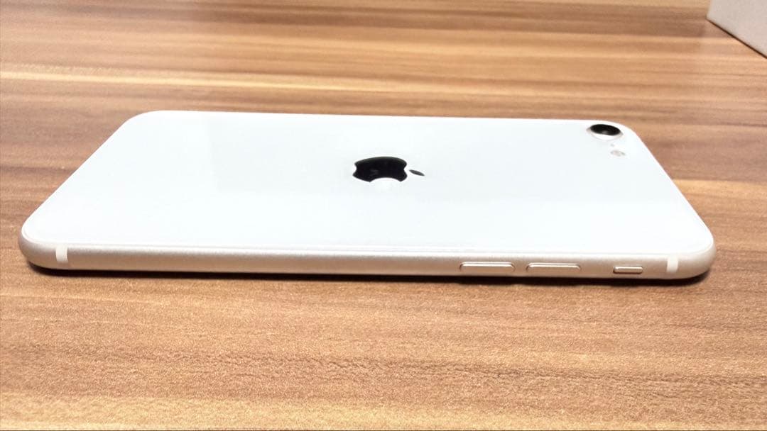 iPhone SE (第3世代) ホワイト 美品 64GB 本体