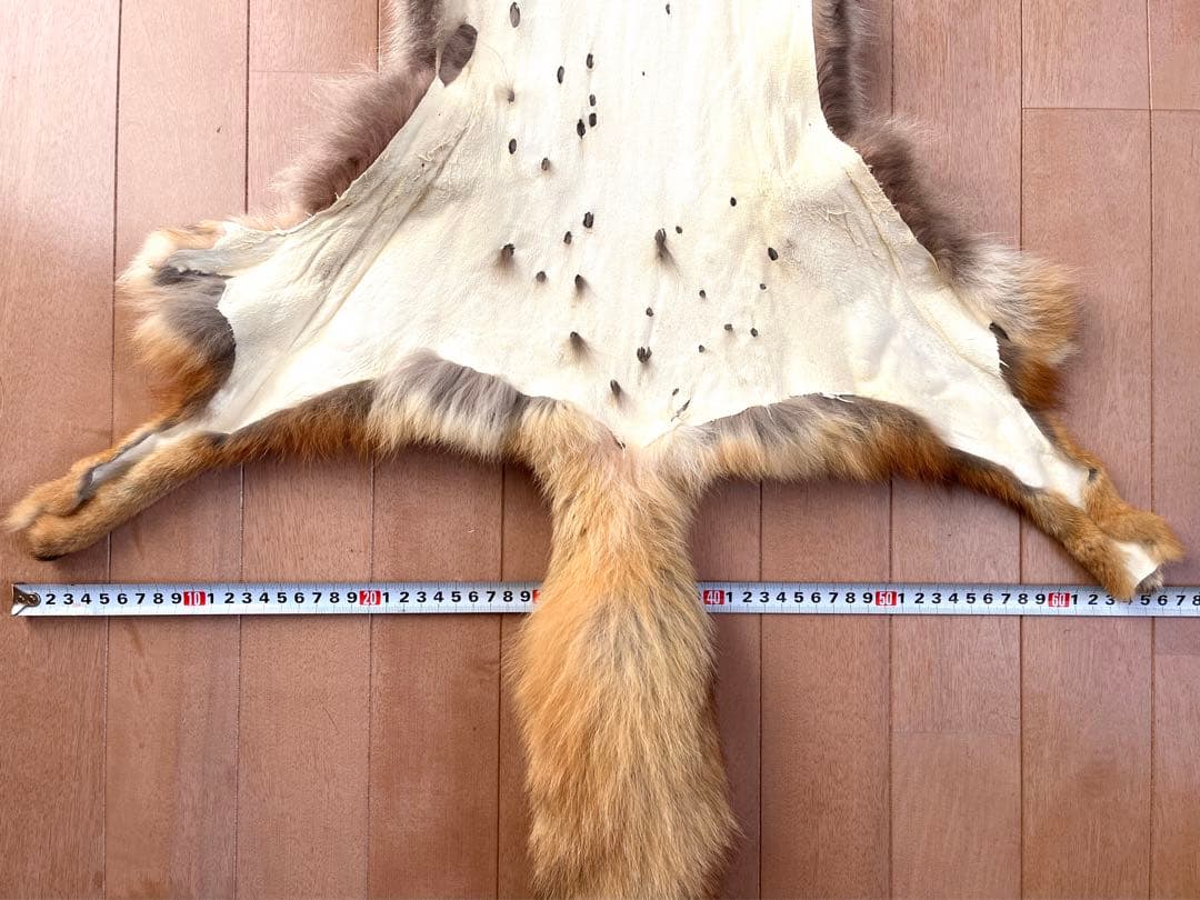 フォックス 毛皮 リアルファー A3 ★ ラグ　敷物　インテリア 狐　キャンプ