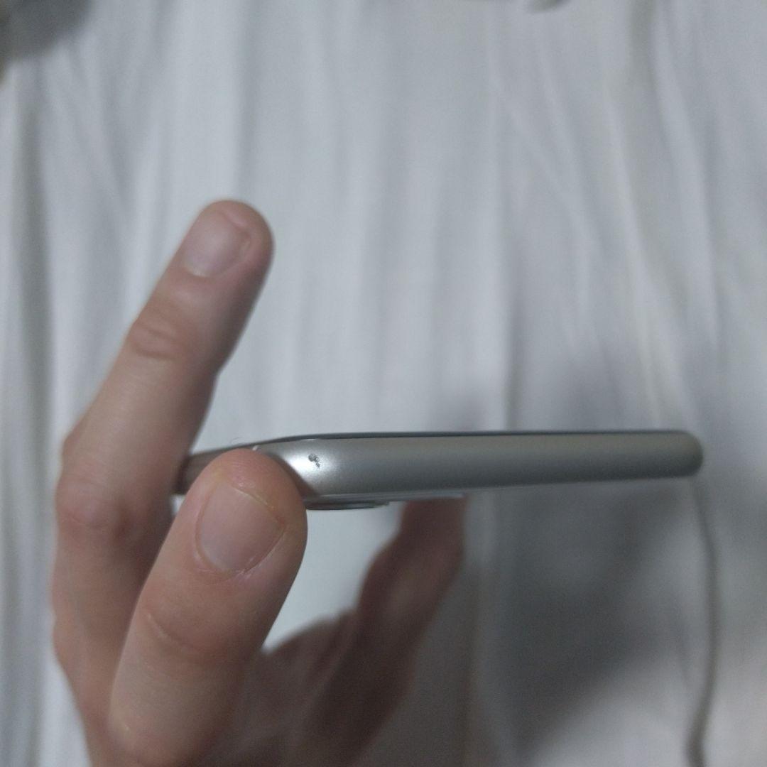 【美品】iPhone11 ホワイト　64GB・SIMフリー版