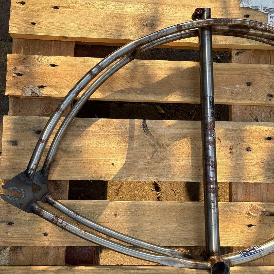 How I roll x T19 miniumピストフレーム トムソン付属