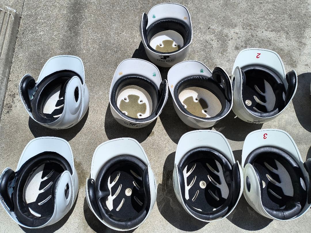 軟式野球 バッター用ヘルメット 希少ホワイト 専用キャスター付バック