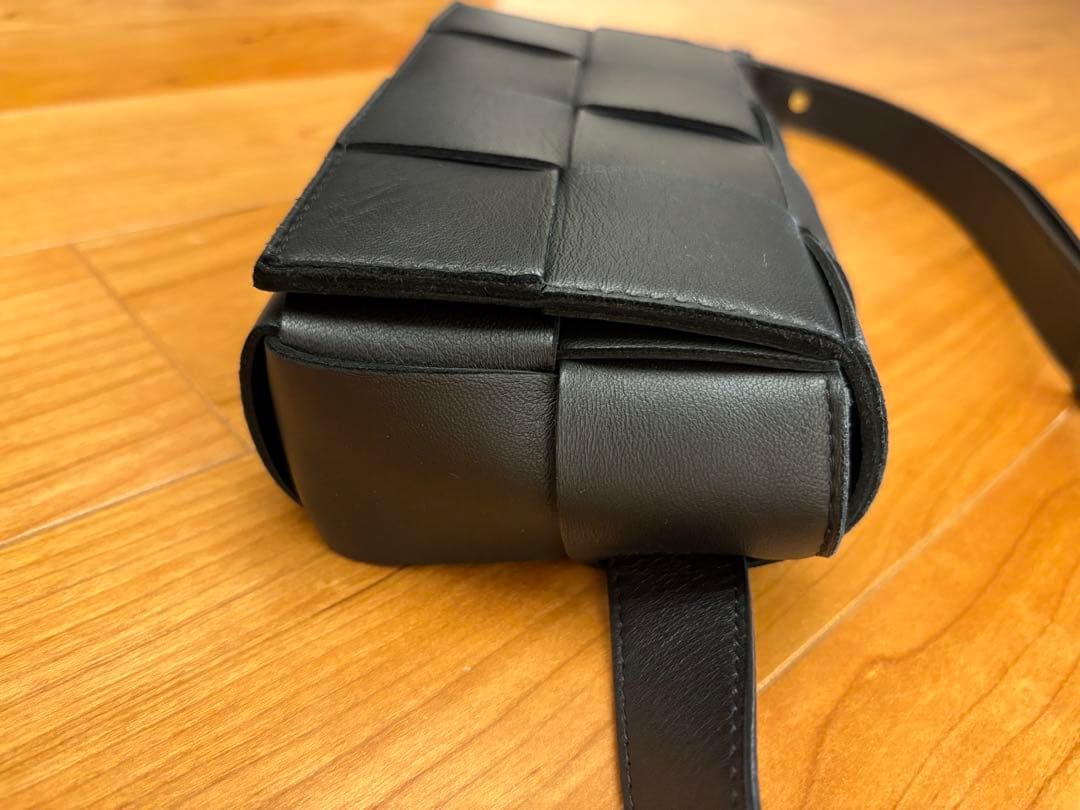 BOTTEGA VENETA ブラック ショルダーバッグ