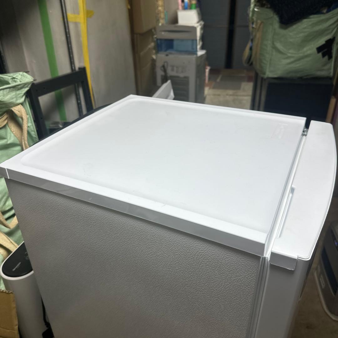 TOSHIBA シルバー 2ドア冷蔵庫　153L GR-U15BS 2022年製