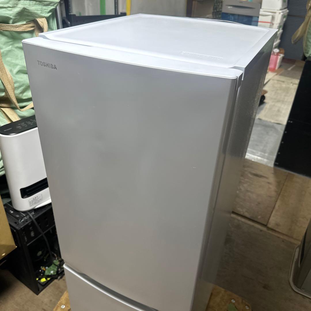 TOSHIBA シルバー 2ドア冷蔵庫　153L GR-U15BS 2022年製