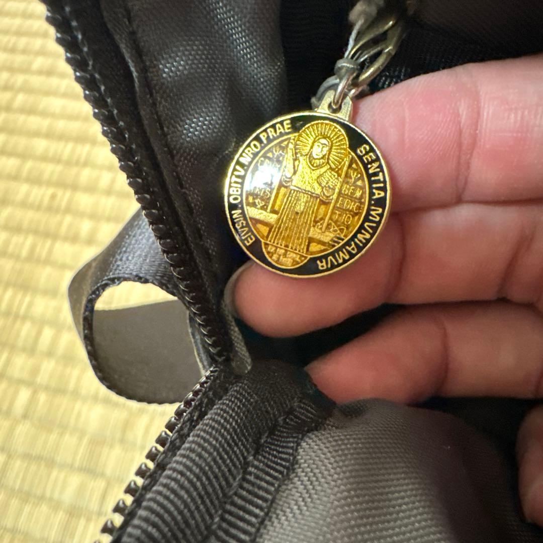 PORTER AMAZE（アメイズ）シリーズのブラックレザーショルダーバッグ