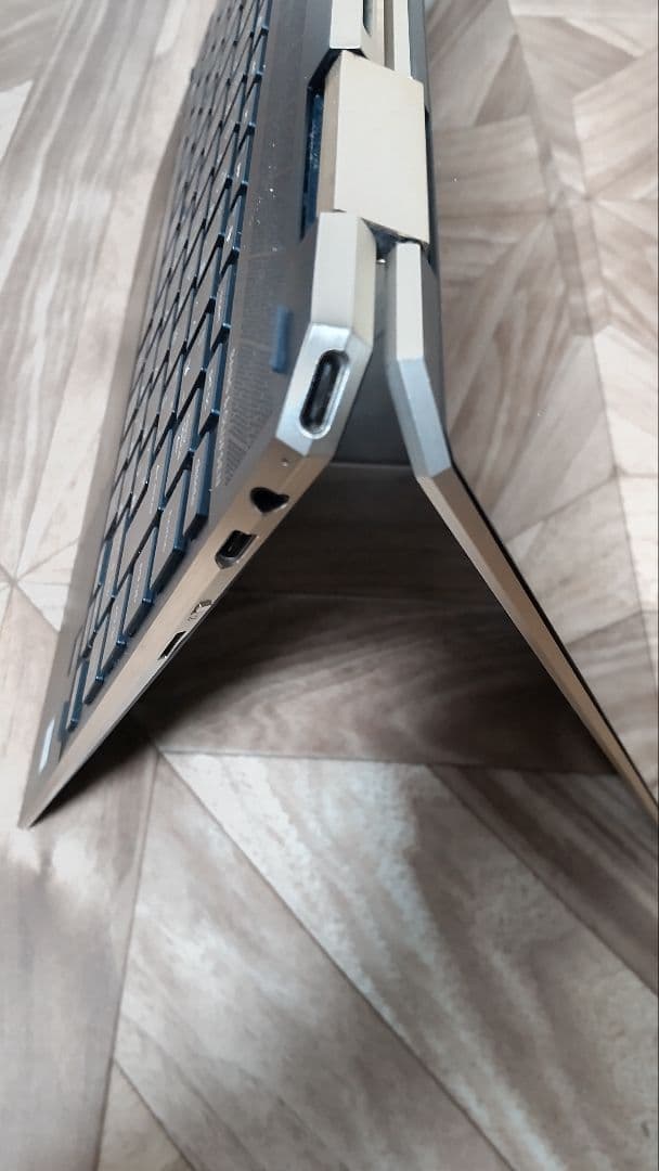 美品2in1PC hp specter 13/Core i5/8GB/256GB