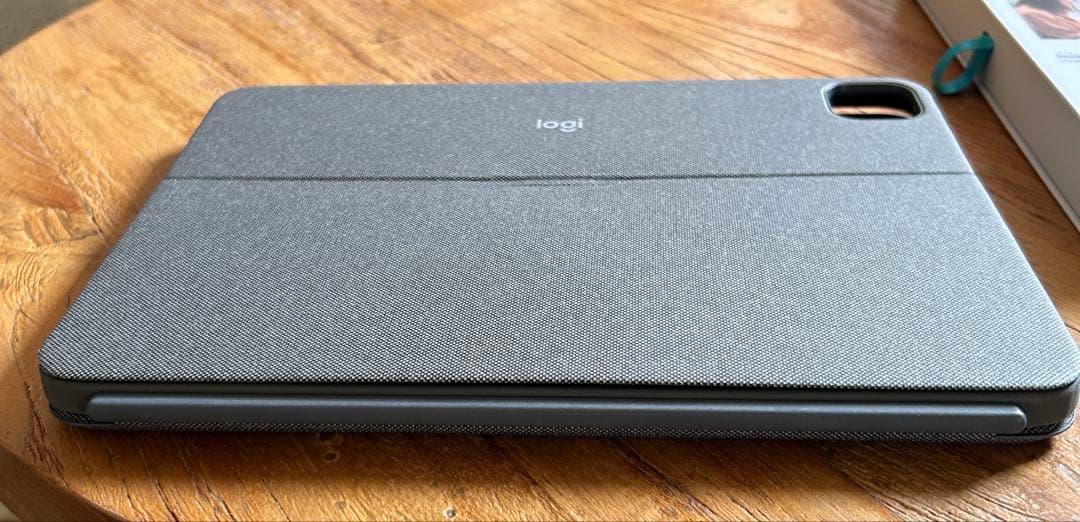 11インチiPad ProロジクールCombo Touch Keyboard