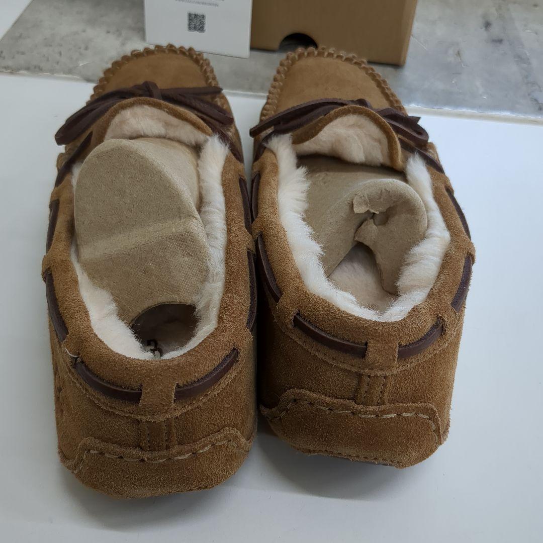 ●8/0121x17 UGG アグ スリッポン モカシン ダコタ ブラウン