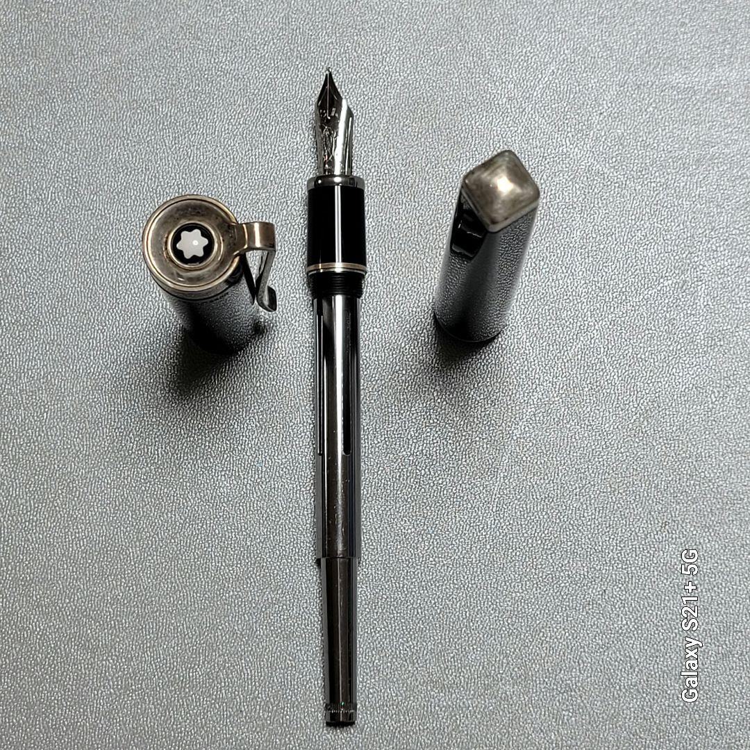 モンブラン 作家シリーズ フランツ・カフカ 万年筆 ペン先18k-750　中古