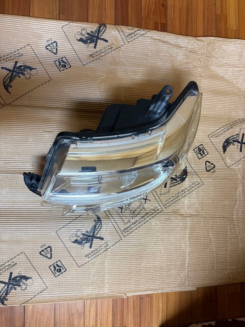 タントカスタム　前期　LEDヘッドライト　左