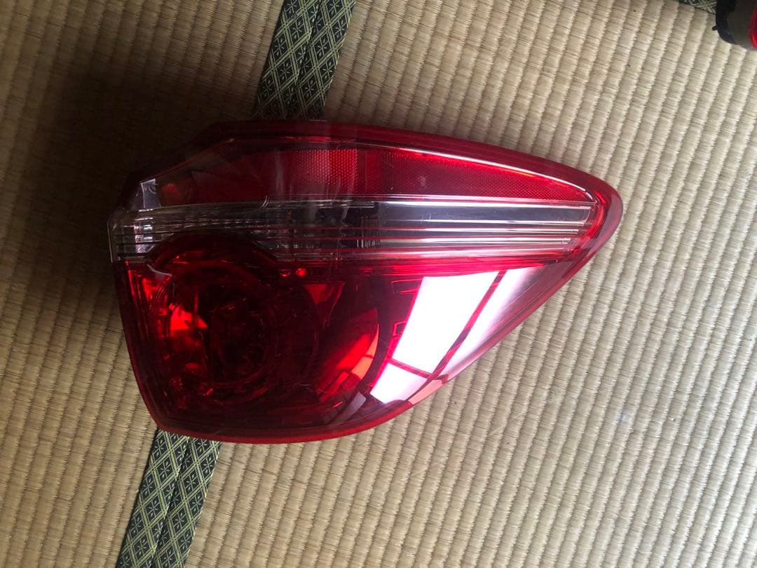 200系クラウン前期アスリート　純正テール