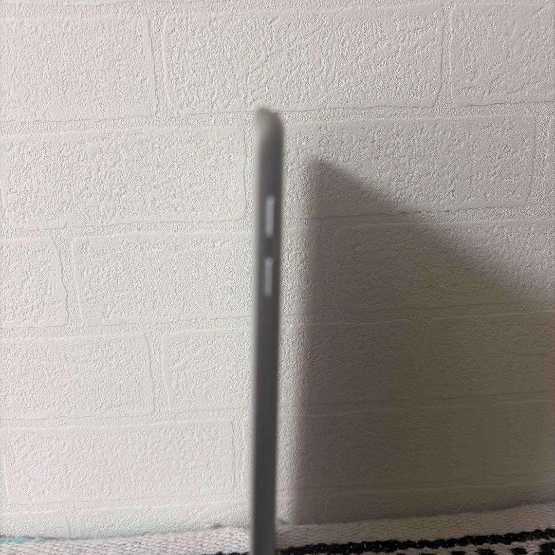 Apple iPad 第6世代 Wi-Fiモデル 容量32GB